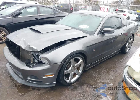 2014 Ford Mustang V6 z USA, uszkodzony, nr VIN 1ZVBP8AM3E5220468